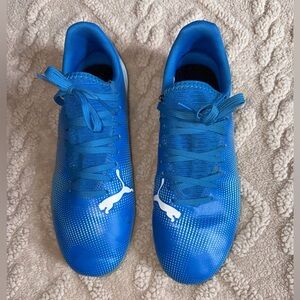Puma Boys Soccer Cleats - Blue & Teal Ombré Lace Up Sports Shoes, Size 5.5